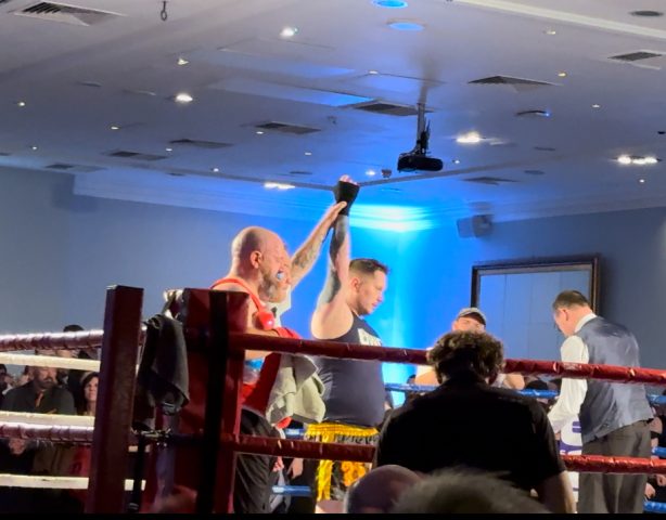 Ultra White Collar Boxing Event – Chris Wins in Blackpool